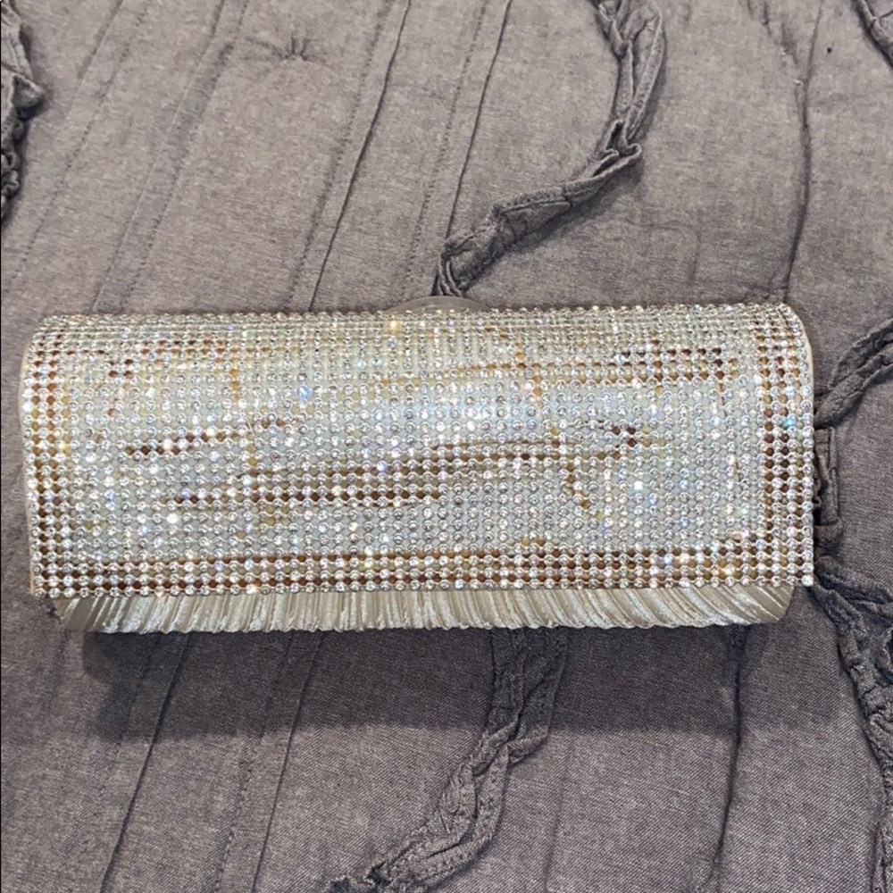 Diamond clutch
